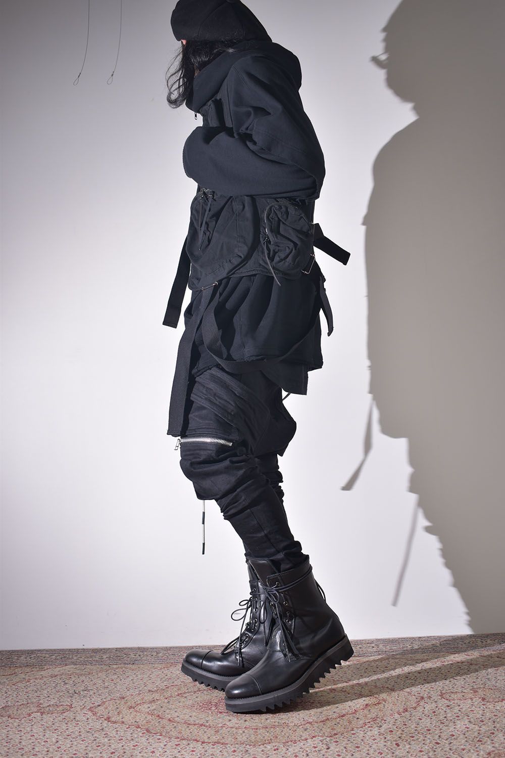 ドルマンスリーブにも重ねられるベスト