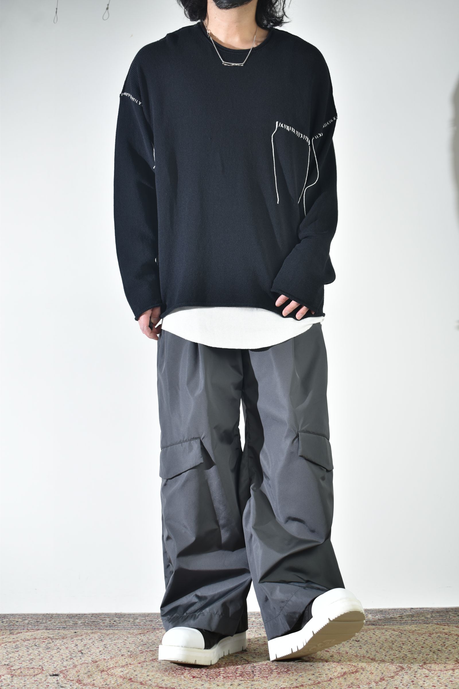 新鮮な履き心地のトラウザーで