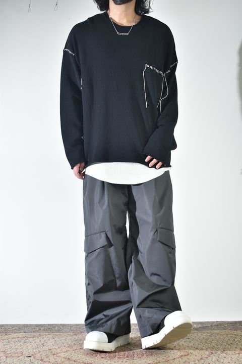 新鮮な履き心地のトラウザーで