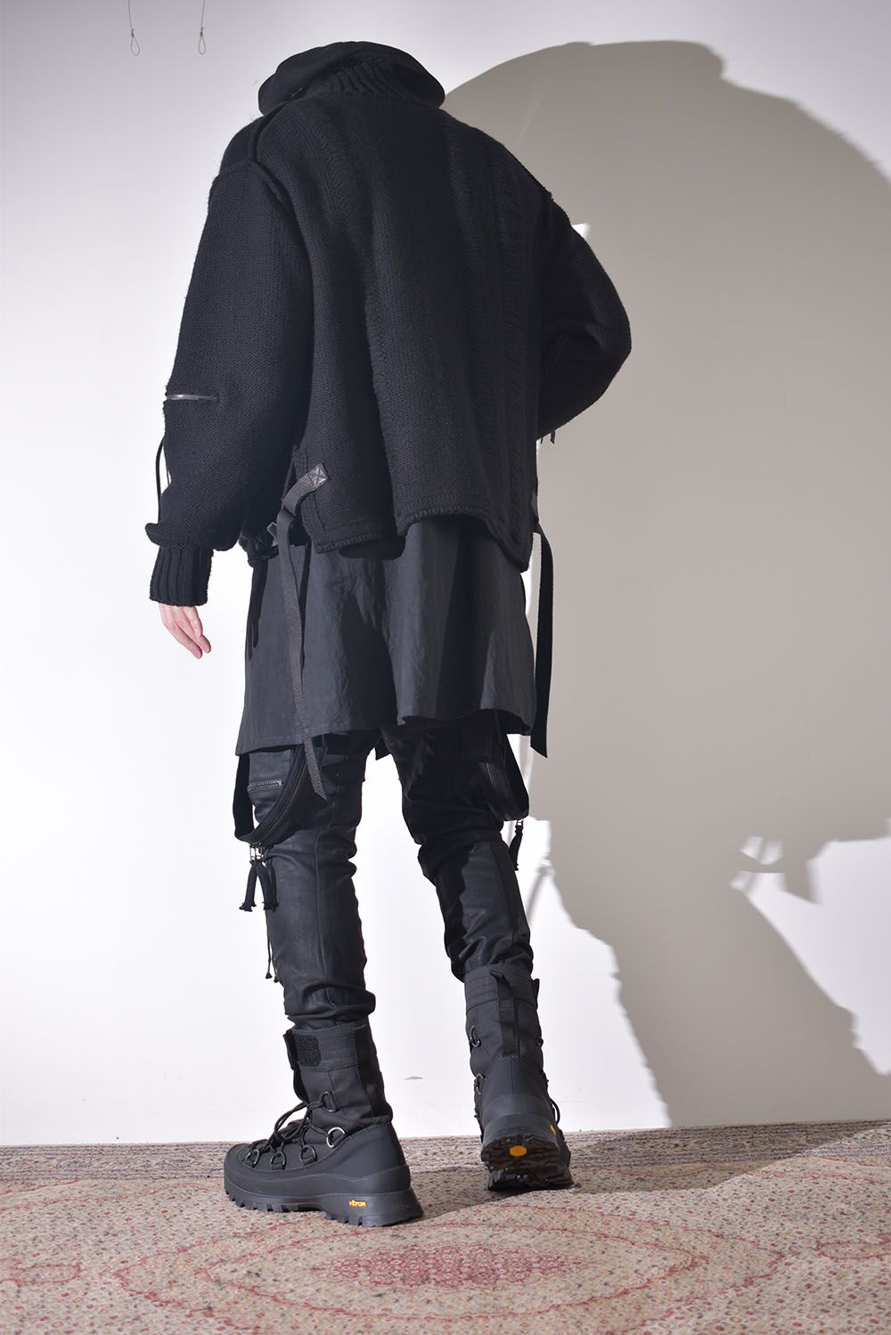 冬のニットジャケットスタイル