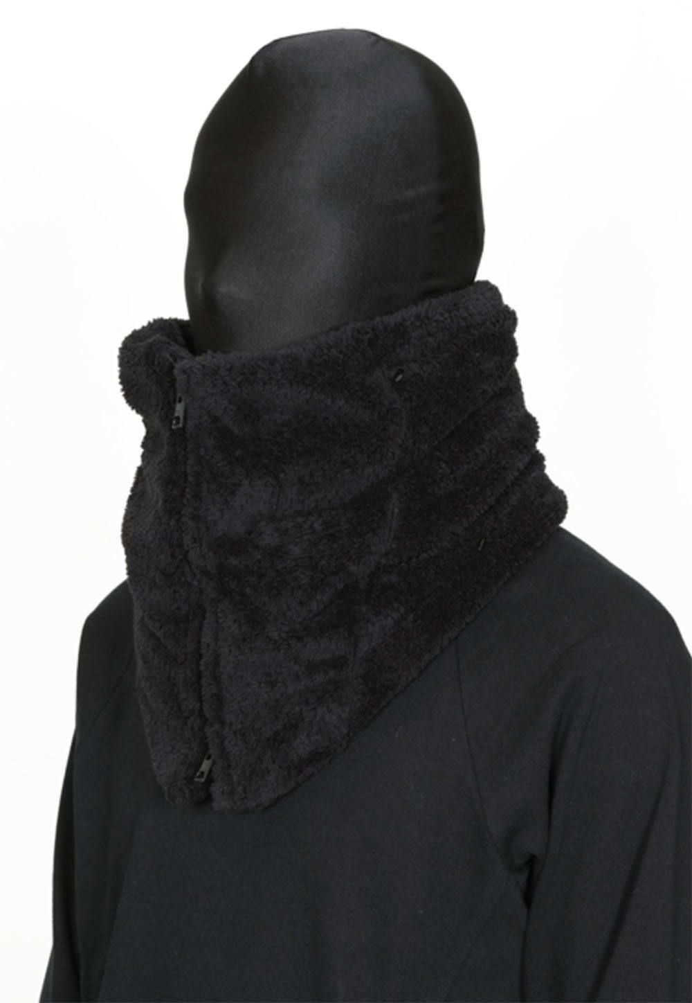COVERED NECK WARMER.
