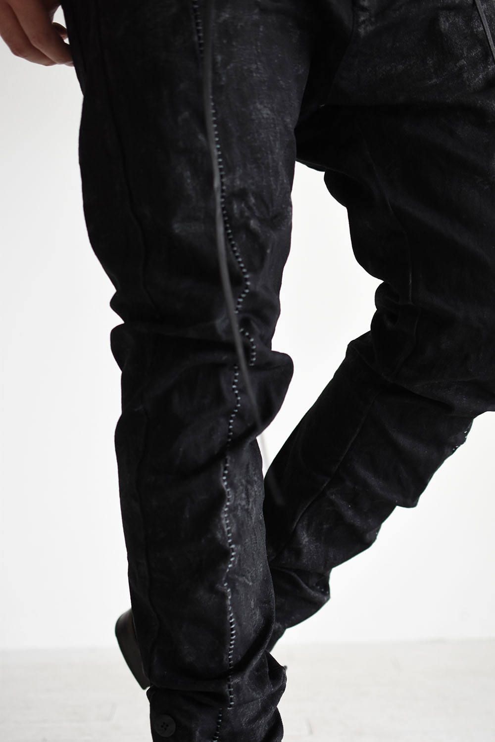 《ラスト1点!!》Coated Stretch Curved Denim Pants/コーティング ストレッチ立体デニムパンツ"ブラック"