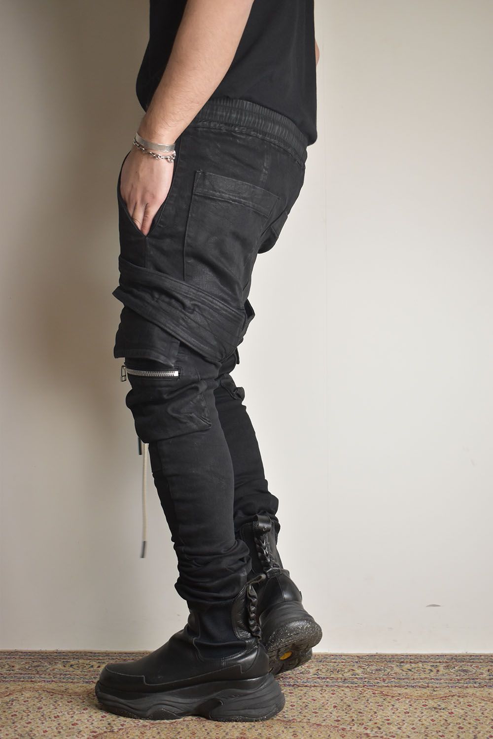 《2025AW先行予約》Denim Coating Cargo Sarouel Skinny"Black" / デニムコーティングカーゴサルエルスキニー"ブラック"