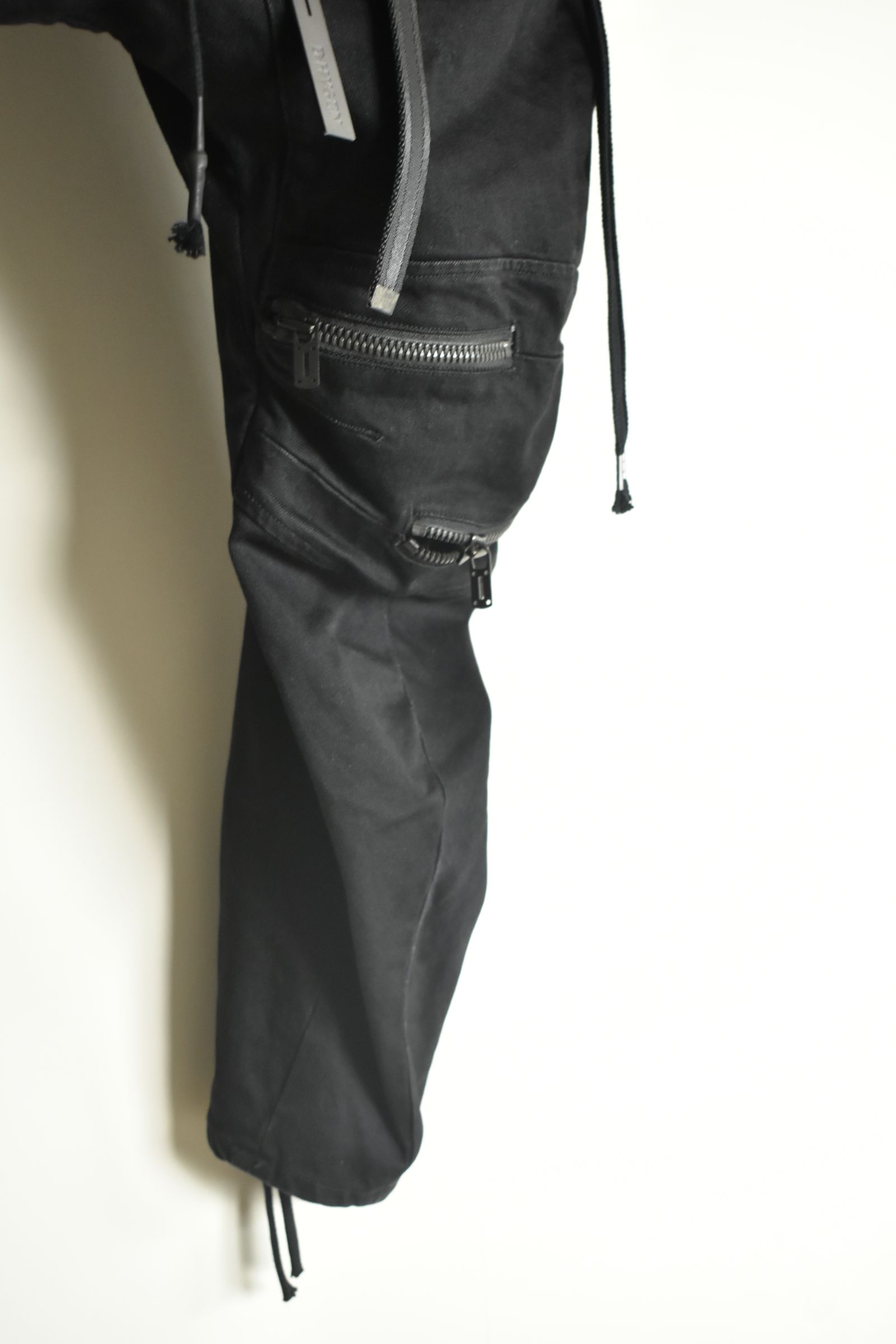 Stretch Denim Knee-Open Cropped Pants"Black" / ストレッチデニムニーオープンクロップドパンツ"ブラック"