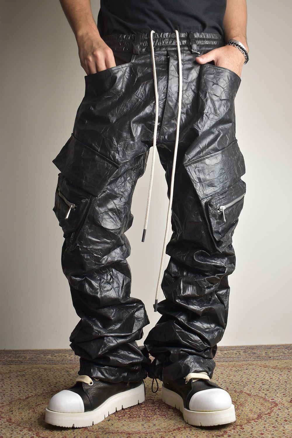 Washer Synthetic Leather Boots Cut Tuck Cargo Pants"Black " / ワッシャーシンセティックレザーブーツカットタックカーゴパンツ"ブラック"