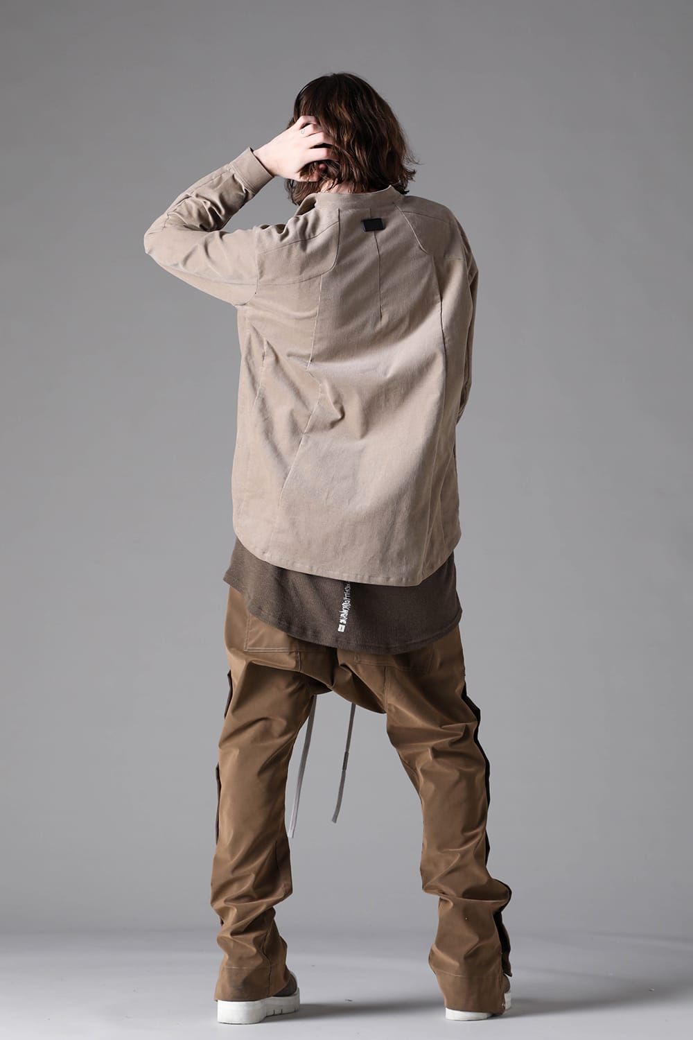 《2026AW先行予約》Fluid Corduroy High Neck Shirts"Black / Beige" /  フルイドコーデュロイ ハイネックシャツ"ブラック/ベージュ"