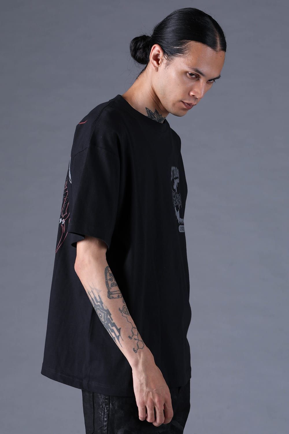 《2027SS先行予約分》Printed T-Shirt: METAL & COLLEGE LOGO "Black" / プリントTee  -Metal & College Logo "ブラック"