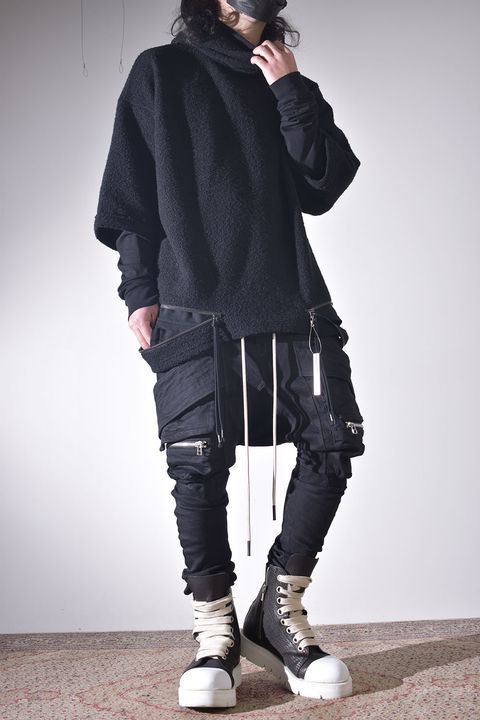 ニットフーディで保温性を確保