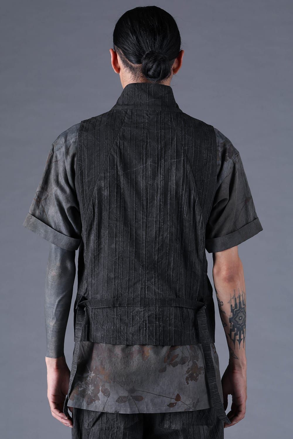 《2027SS先行予約分》Mura-Dye Dobby Stripe Shawl-Collar Vest"Charcoal" / ムラ染トビーストライプショールカラーベスト"チャコール"