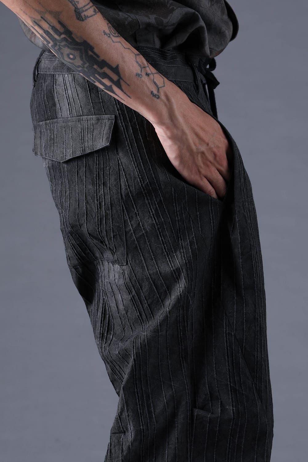《2027SS先行予約分》Mura-Dye Toby Stripe Cropped Pants"Black" / ムラ染トビーストライプクロップドパンツ"ブラック"