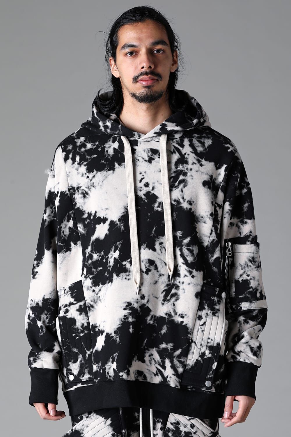 《2025AW先行予約》Discharge Pinting Cargo Hooded Top"Black×Ivory" /ディスチャージプリントカーゴフーデッドトップ"ブラック×アイボリー"