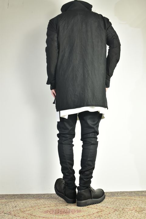 ソリッドでも快適な生地感