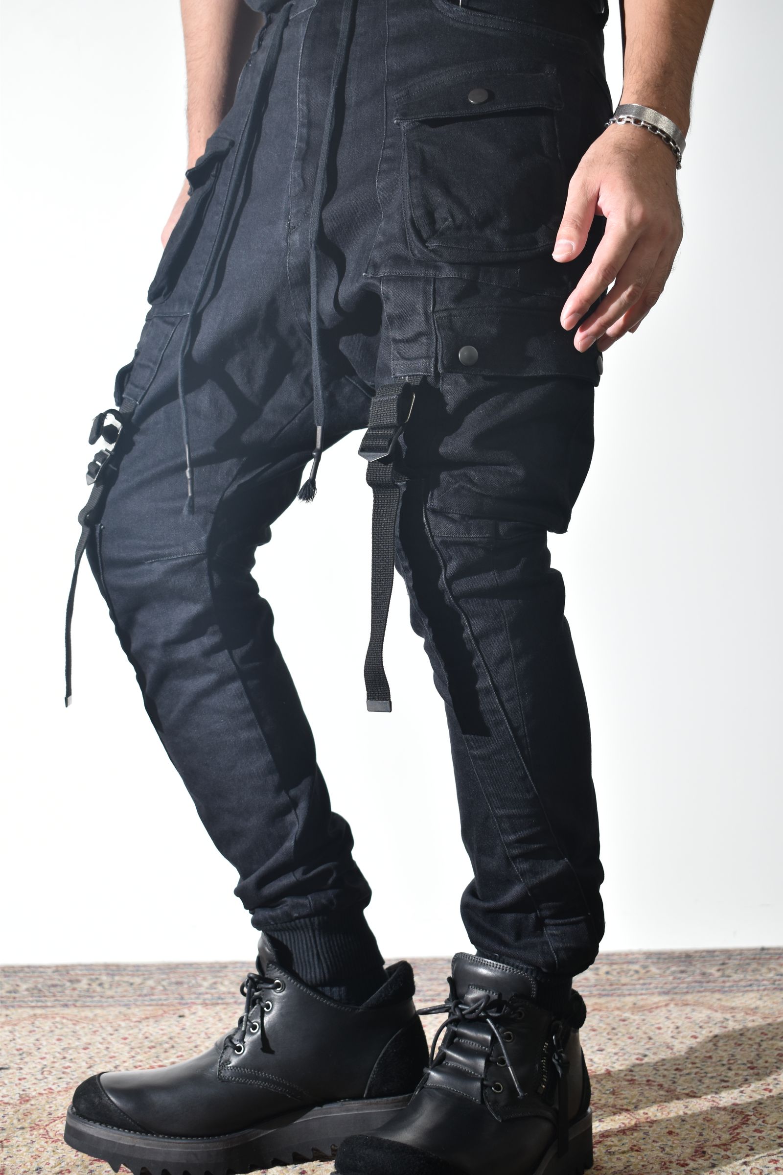 Stretch Denim Belt-Adjustable Cargo Jogger Pants"Black" / ストレッチデニムベルトアジャストカーゴジョグパンツ"ブラック"