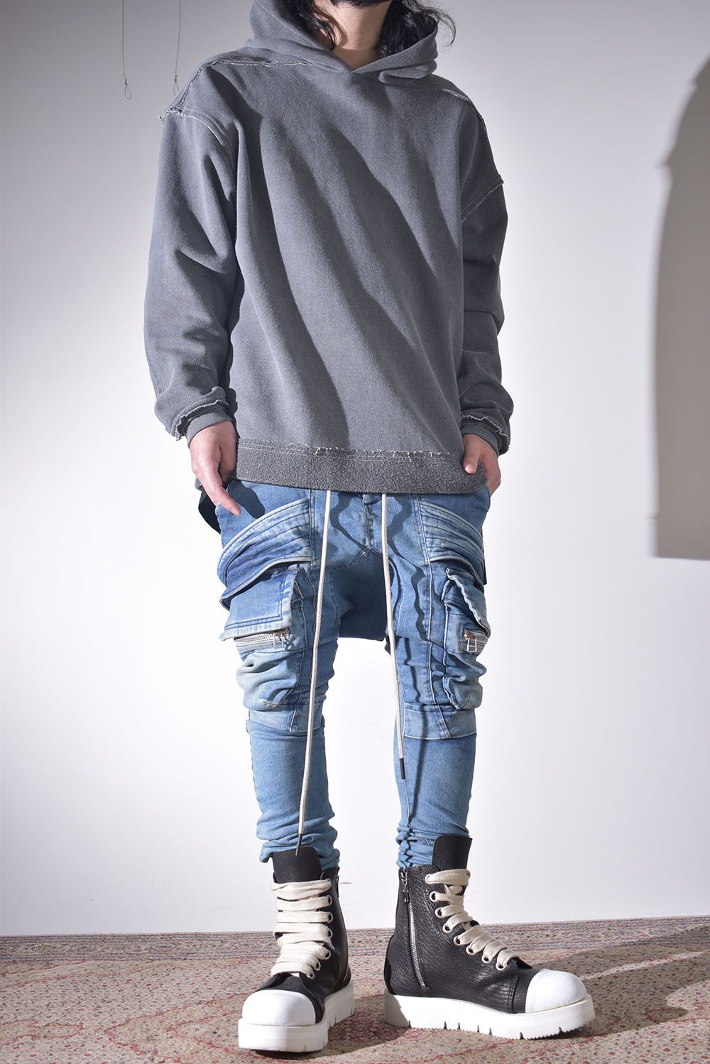 インディゴ × ピグメントグレー