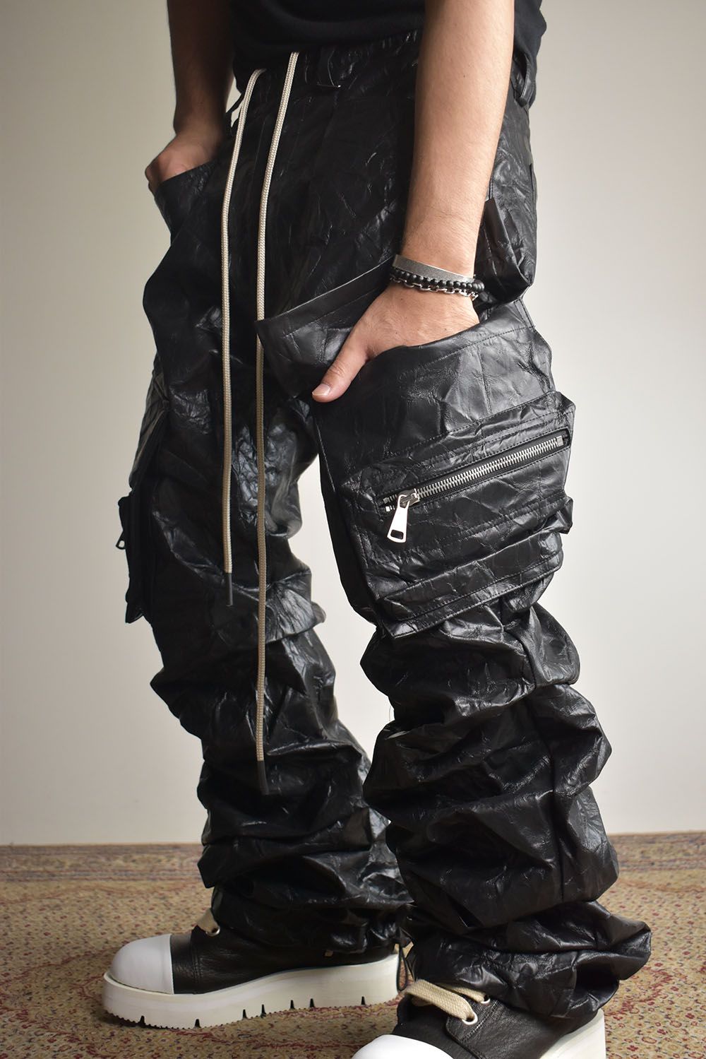 Washer Synthetic Leather Boots Cut Tuck Cargo Pants"Black " / ワッシャーシンセティックレザーブーツカットタックカーゴパンツ"ブラック"