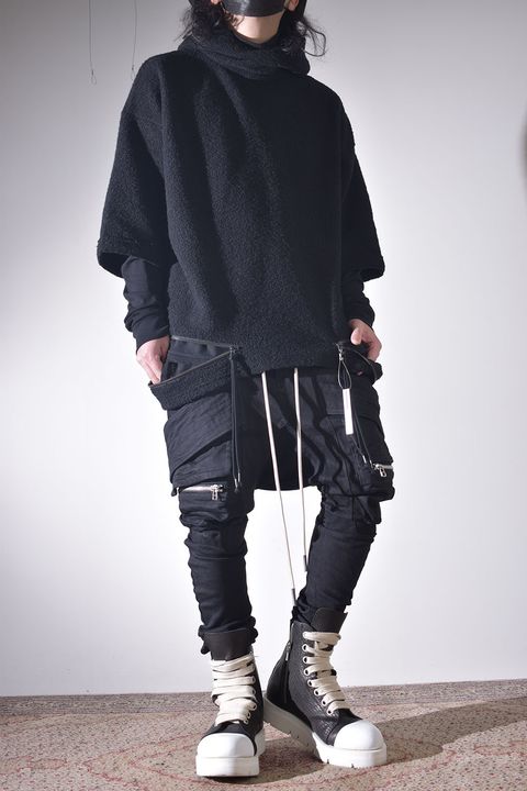 ニットフーディで保温性を確保