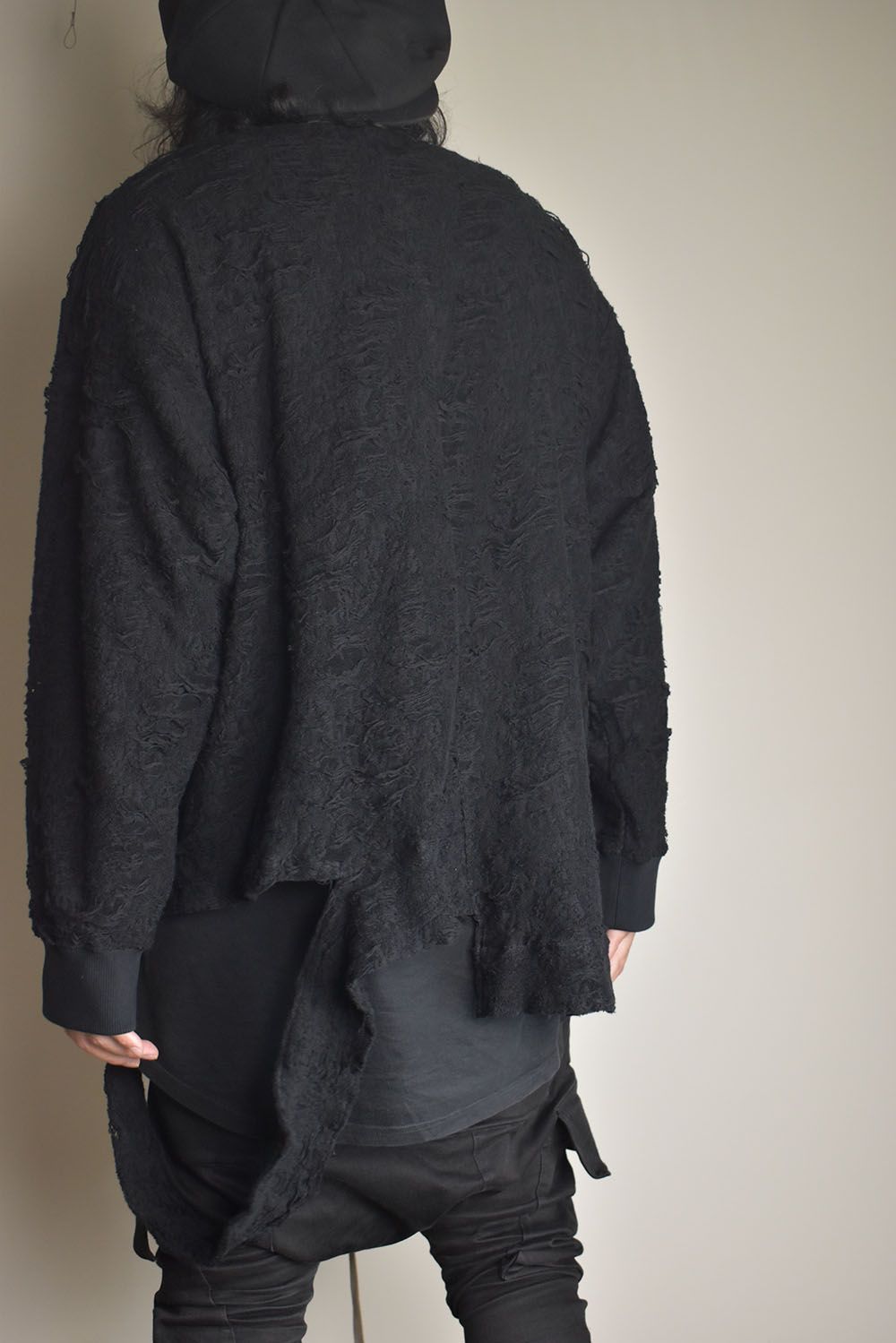 Damage Pile Arymmetry Crew Neck Top"Black" / ダメージパイル アシンメトリークルーネックトップ"ブラック"