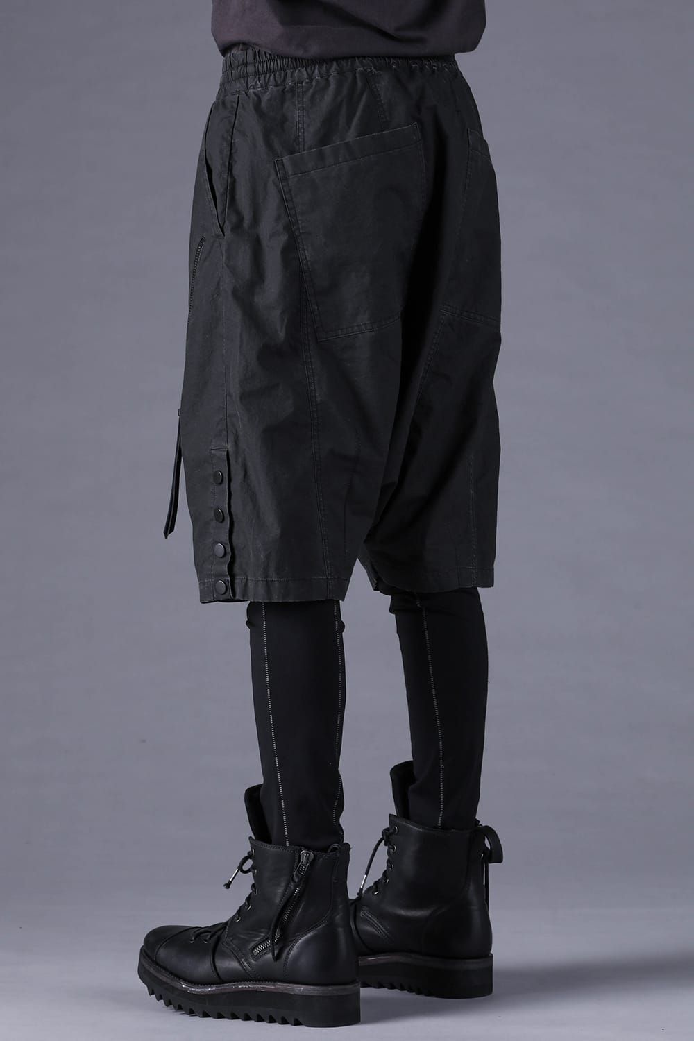 《2027SS先行予約分》Pigment-Coated Harem Shorts"Black" / 顔料コーティングサルエルショートパンツ"ブラック"