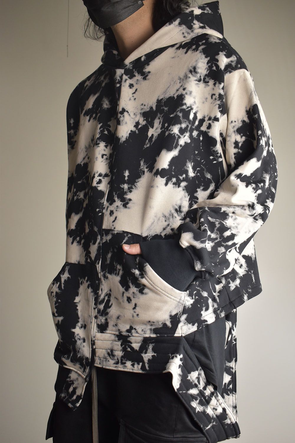 Discharge Pinting Asymmetry Hooded Top"Black×Ivory" /ディスチャージプリントアシンメトリーフーデッドトップ"ブラック×アイボリー"