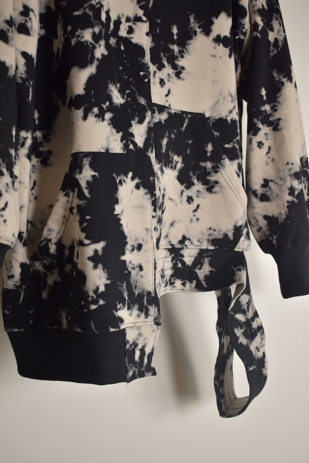 Discharge Pinting Asymmetry Hooded Top"Black×Ivory" /ディスチャージプリントアシンメトリーフーデッドトップ"ブラック×アイボリー"