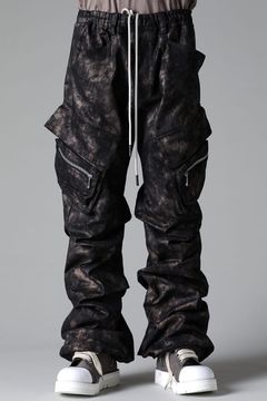 《2025AW先行予約》Metal Steam Camouflage Boots Cut Tuck Cargo Pants"Black × Beige" / メタルスチームカモフラージュ ブーツカットタックカーゴパンツ"ブラック×ベージュ"