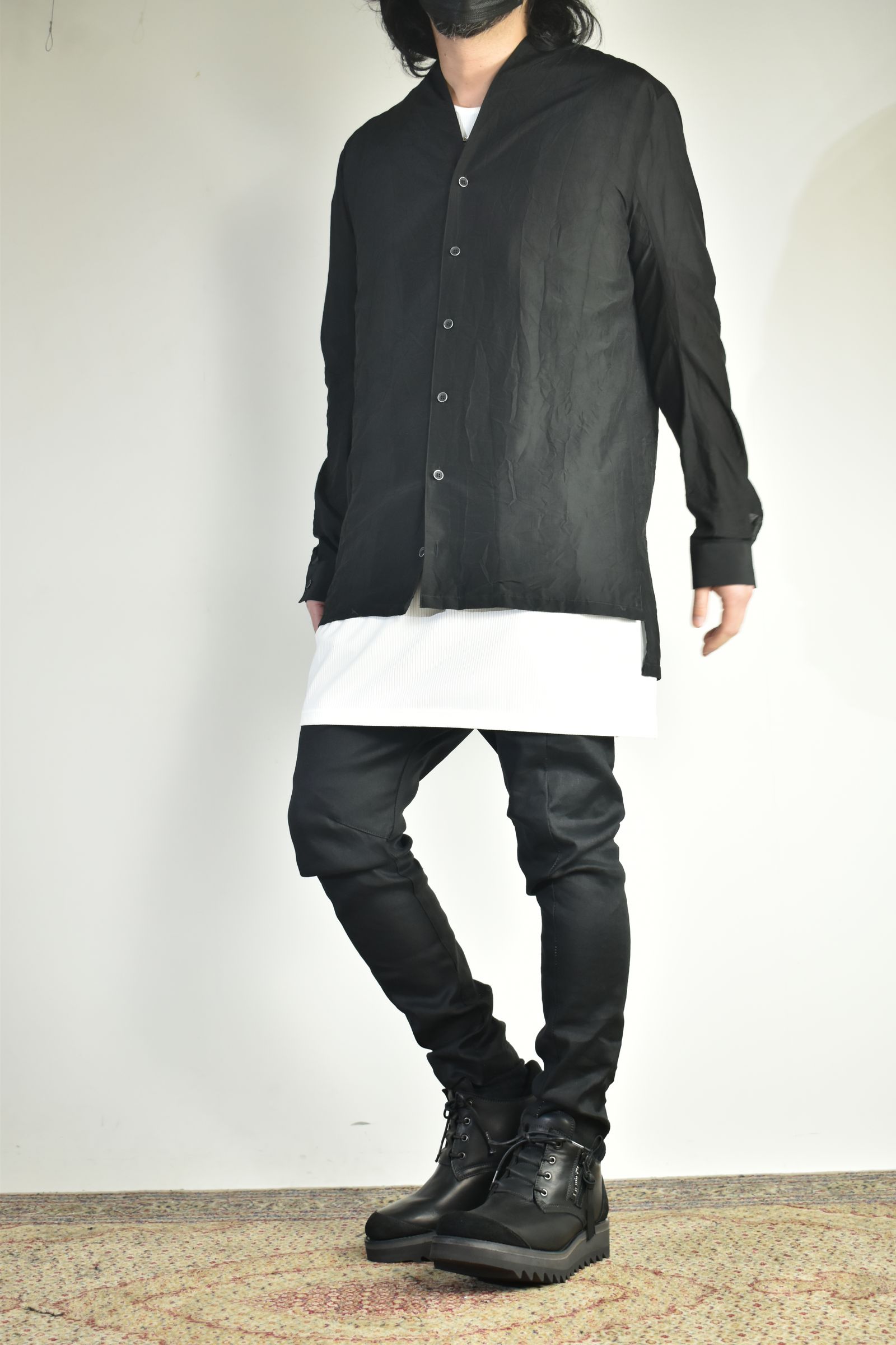 ソリッドでも快適な生地感