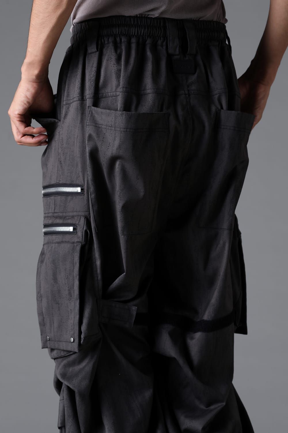 《2026SS先行予約》Abstract Cargo Tuck Wide Pants"Black / Grey /Brown" / アブストラクトカーゴタックワイドパンツ"ブラック/グレー/ブラウン"