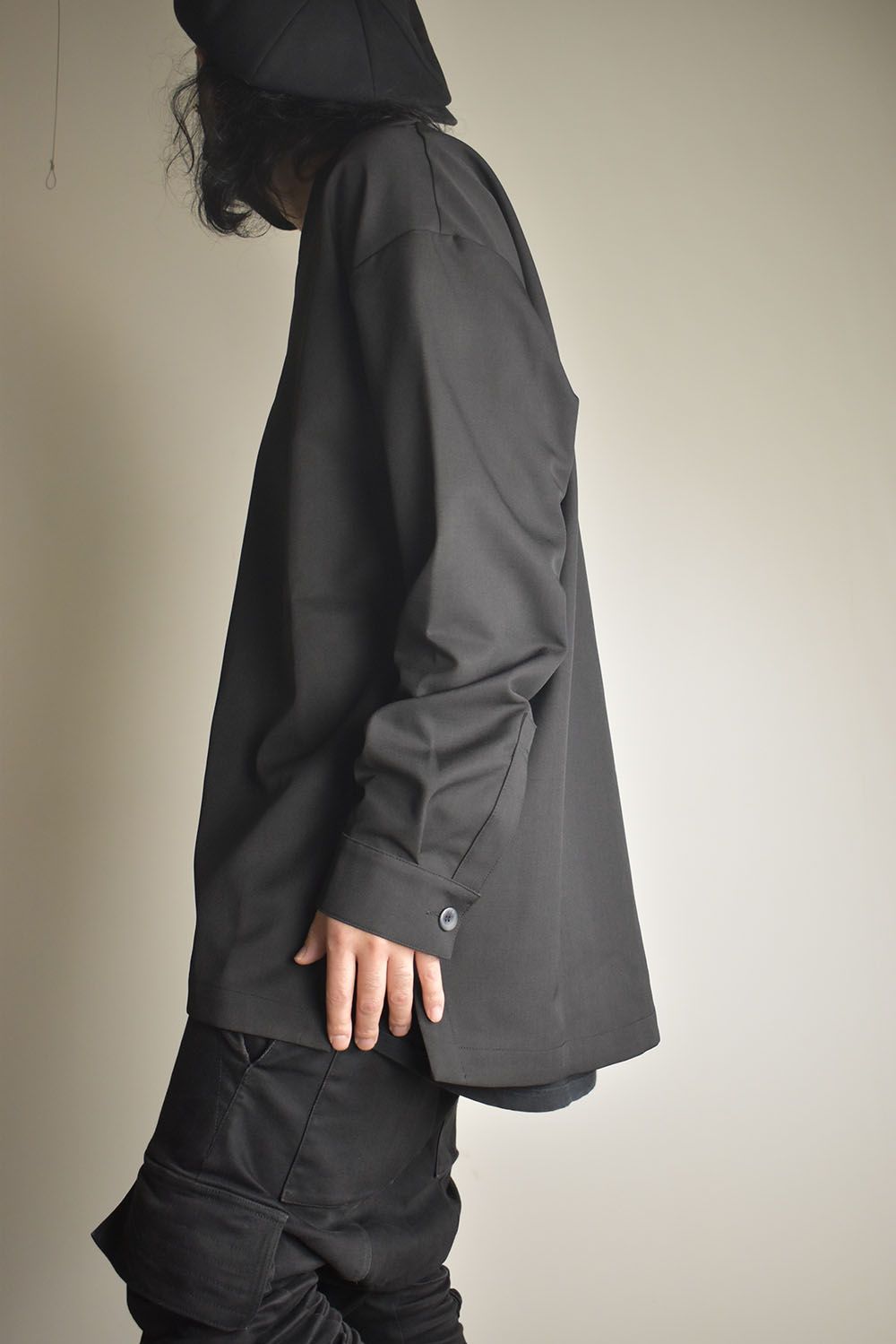Collarless Top"Black" / カラーレストップ"ブラック"
