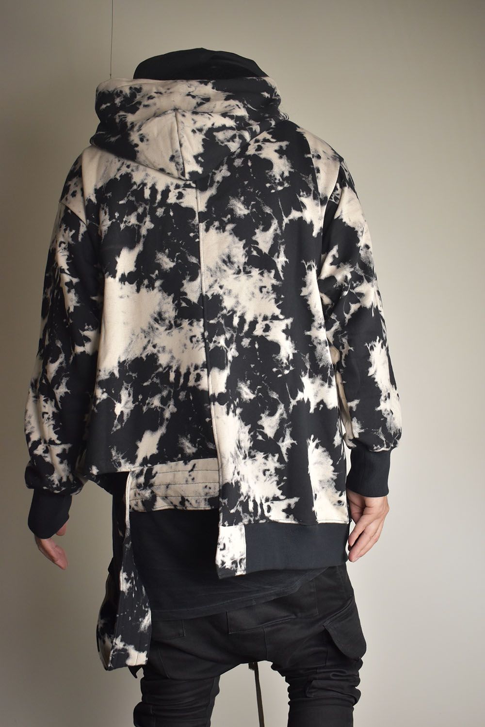 Discharge Pinting Asymmetry Hooded Top"Black×Ivory" /ディスチャージプリントアシンメトリーフーデッドトップ"ブラック×アイボリー"