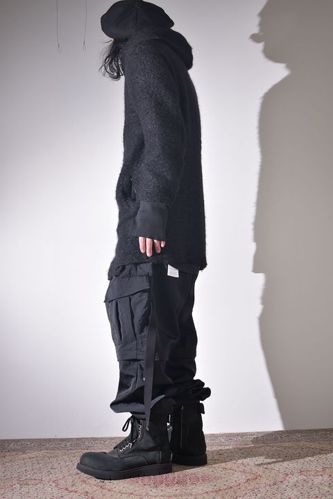 素材の変化で楽しむオールブラック