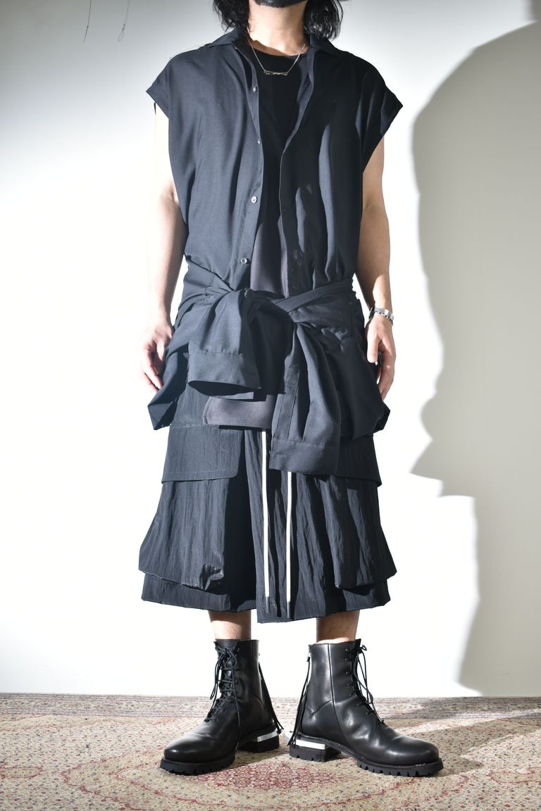 着こなしの幅広いA.F artefactのシャツ