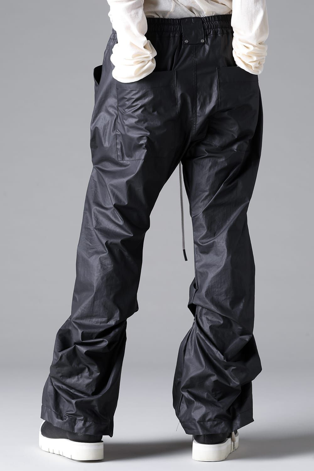 《2026SS先行予約》Coating Random Tuck Bootcut Pants"Black" / コーティングランダムタックブーツカットパンツ"ブラック"