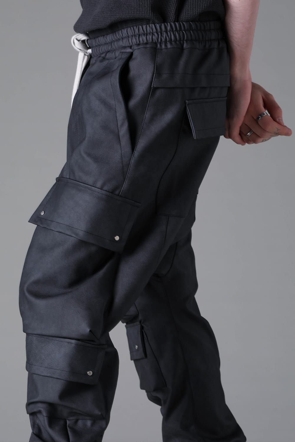 《2026AW先行予約》Vegan Leather Military Sarrouel Easy Pants"Smoke Black / Khaki" / ヴィーガンレザーミリタリーサルエルイージーパンツ"スモークブラック / カーキ"