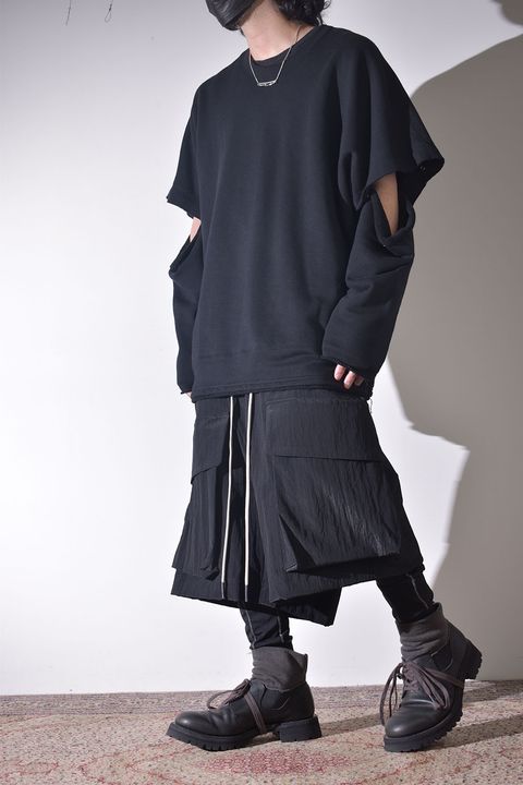 どんなトップスにも合わせられるベスト