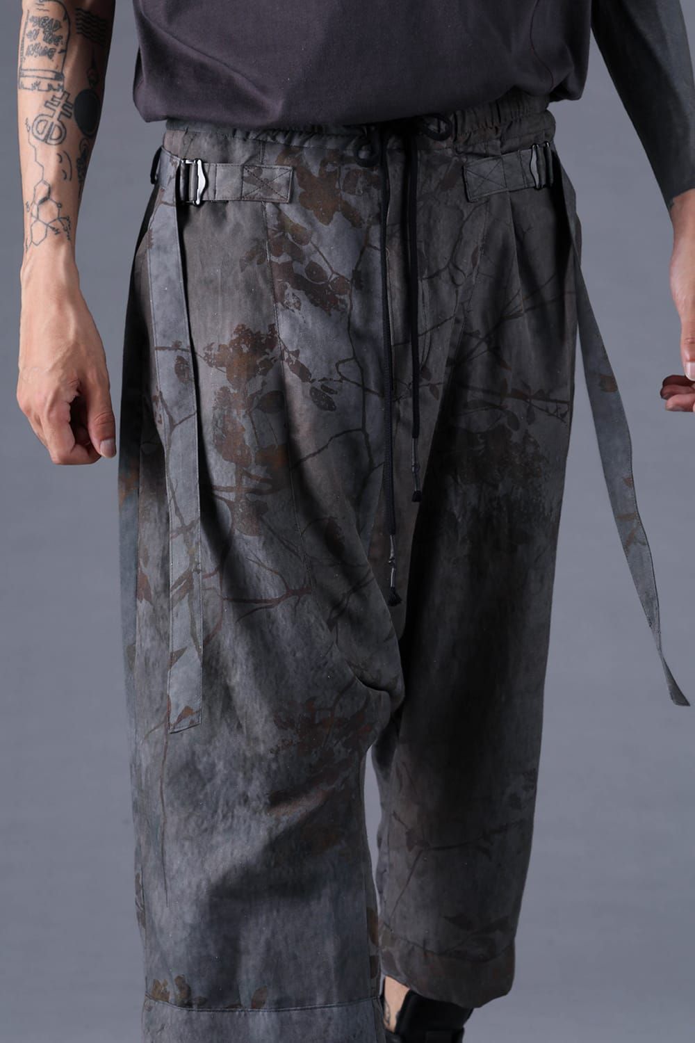 《2027SS先行予約分》Inkjet-Printed Wide-Leg Cropped Pants"Charcoal" / インクジェットプリントワイドクロップドパンツ"チャコール"