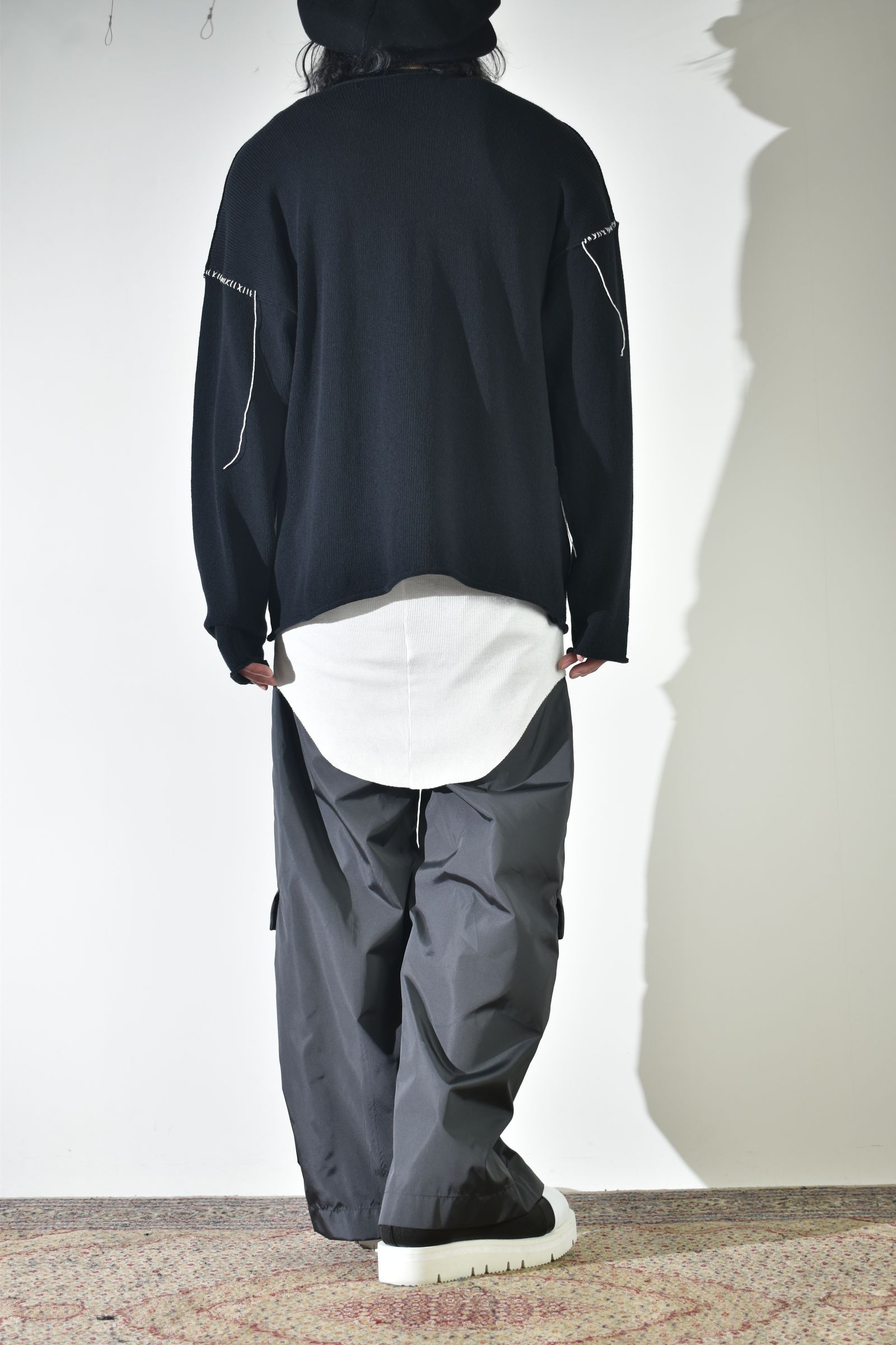 新鮮な履き心地のトラウザーで