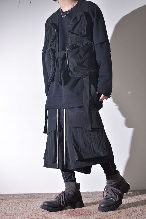 どんなトップスにも合わせられるベスト