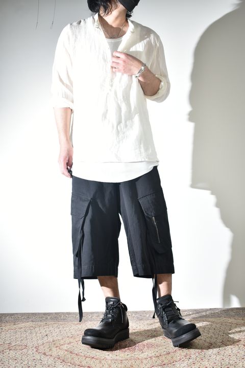 夏を意識した素材と雰囲気