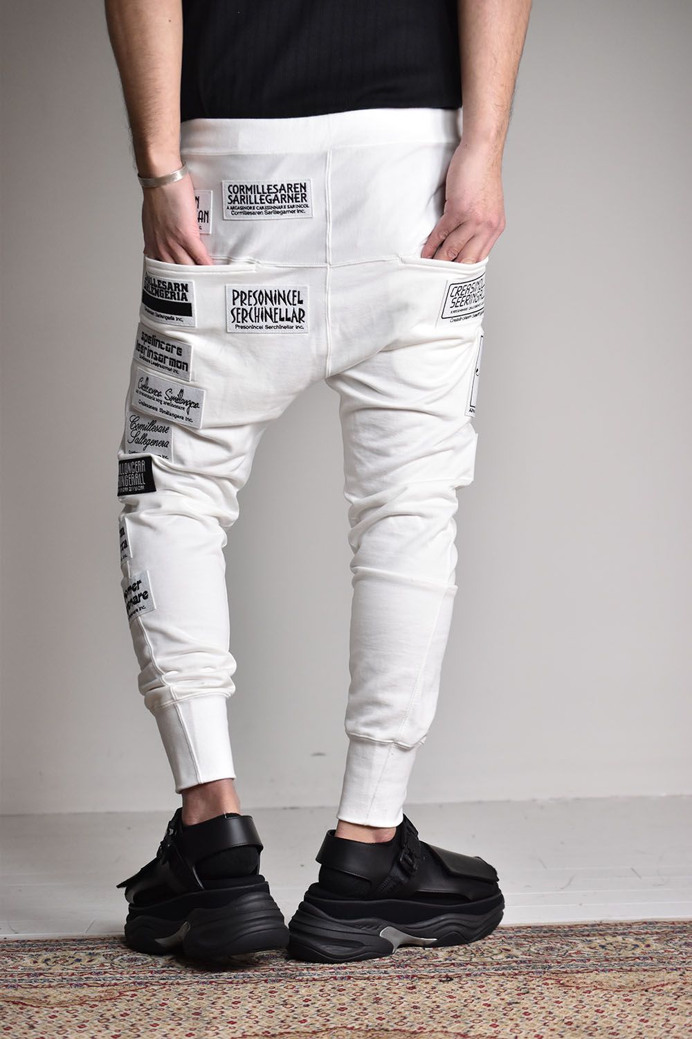 Slim Sweat Pants With Multi Patches"Off White"/スリムスウェットパンツウィズマルチパッチズ"オフホワイト"
