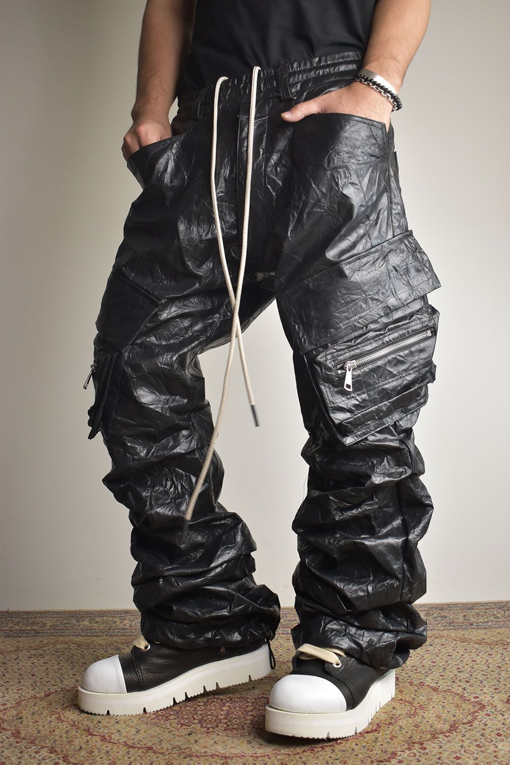 Washer Synthetic Leather Boots Cut Tuck Cargo Pants"Black " / ワッシャーシンセティックレザーブーツカットタックカーゴパンツ"ブラック"