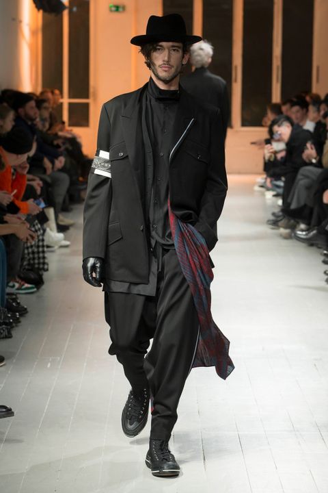 LOOK.37