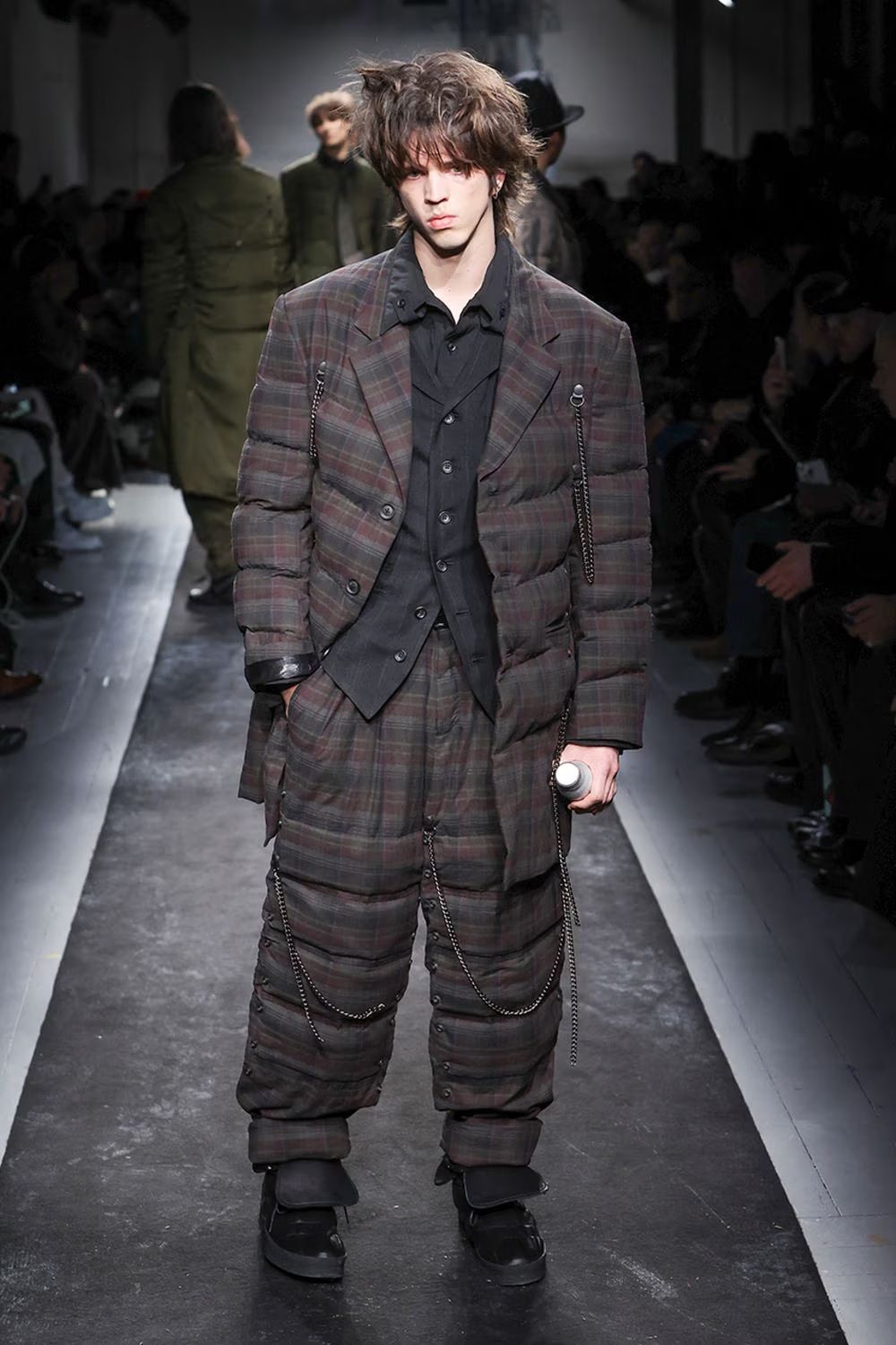 LOOK.29