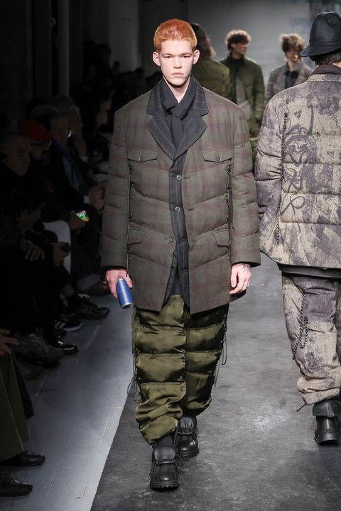 LOOK.28