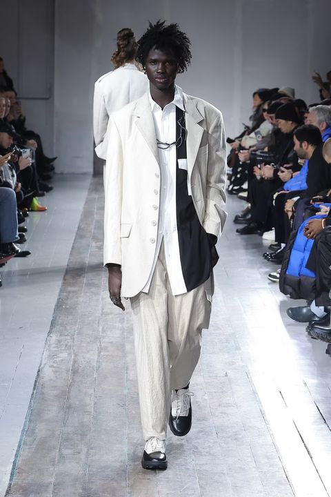 LOOK.33