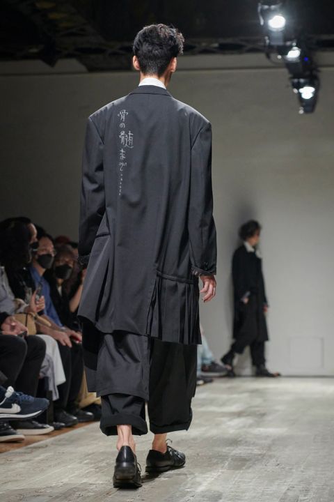 LOOK.36