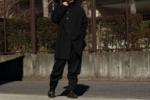 Yohji Yamamoto [ボタンとファスナーでアレンジを]