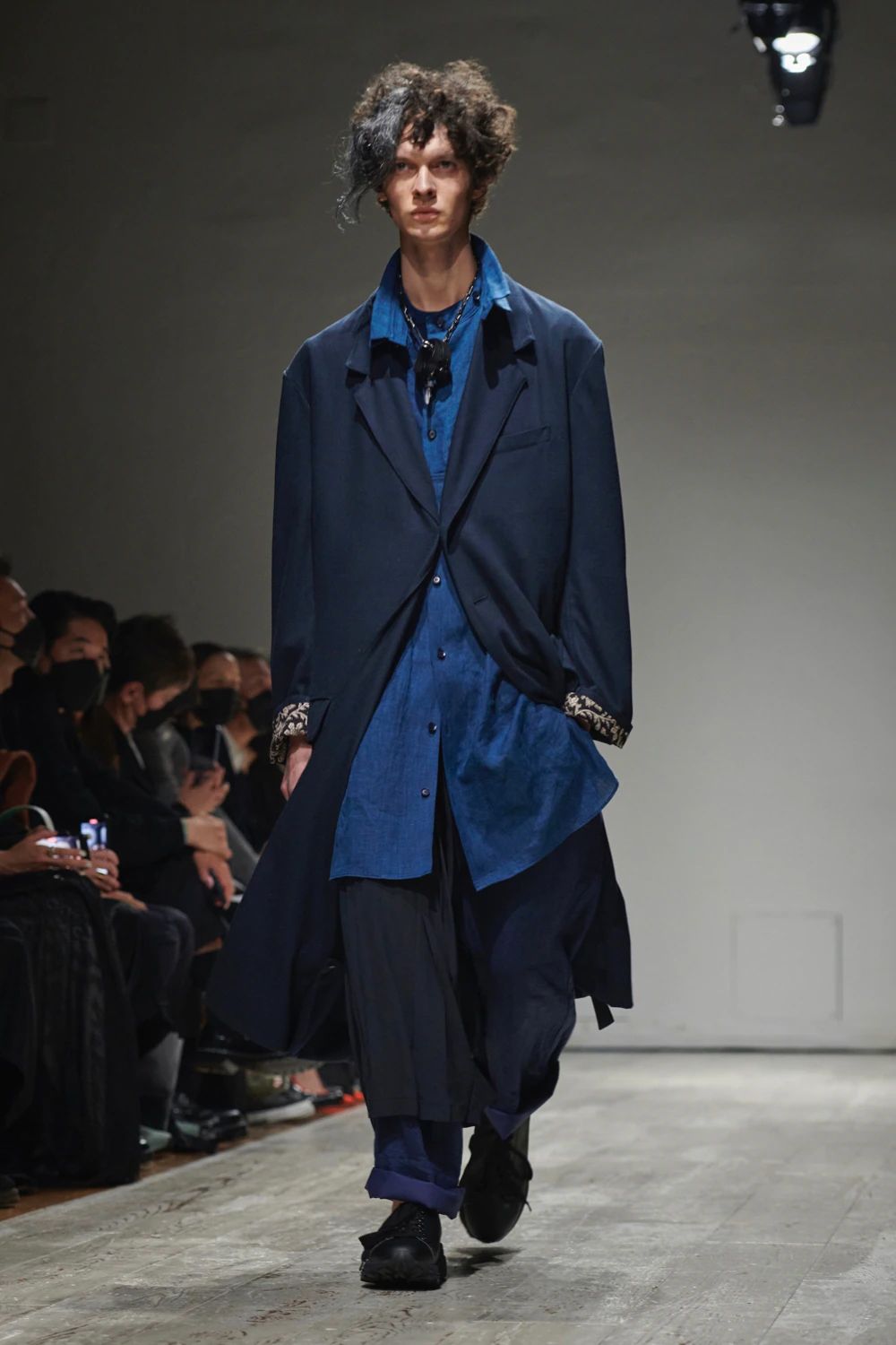 LOOK.15