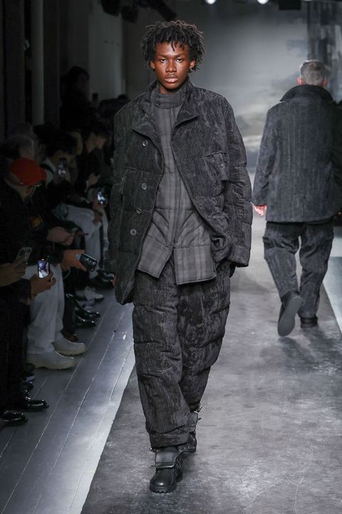 LOOK.4