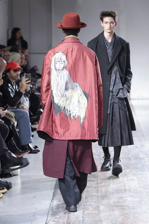 LOOK.4