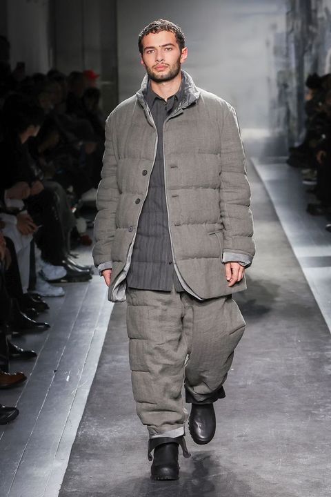 LOOK.33